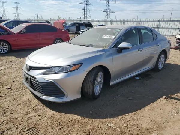 4T1R11AK8MU455540 2021 TOYOTA CAMRY - Image 1