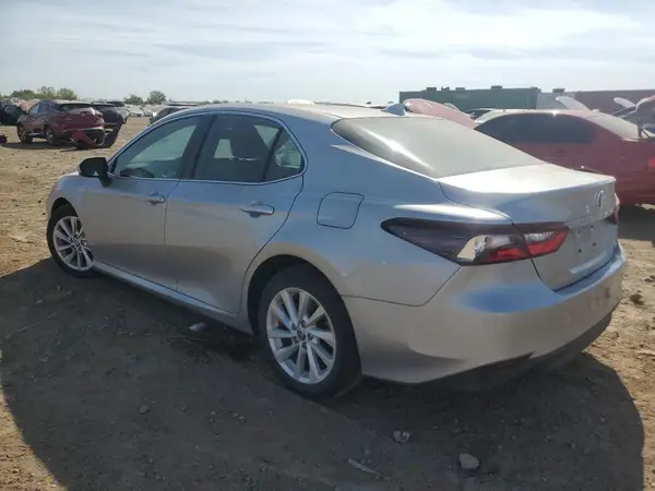 4T1R11AK8MU455540 2021 TOYOTA CAMRY - Image 2