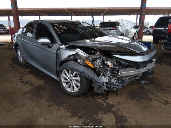 4T1R11AK8MU474623 2021 TOYOTA CAMRY - Image 1