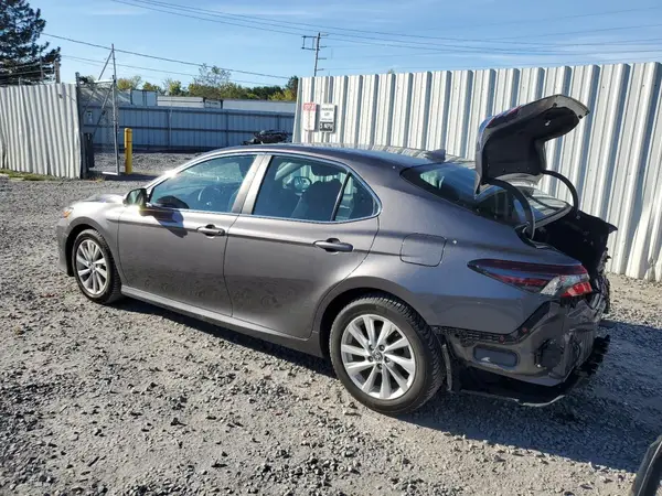 4T1R11AK8MU525246 2021 TOYOTA CAMRY - Image 2