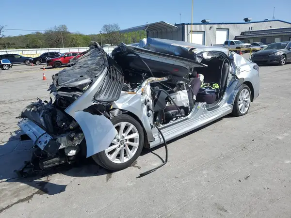 4T1R11AK8NU057651 2022 TOYOTA CAMRY - Image 1