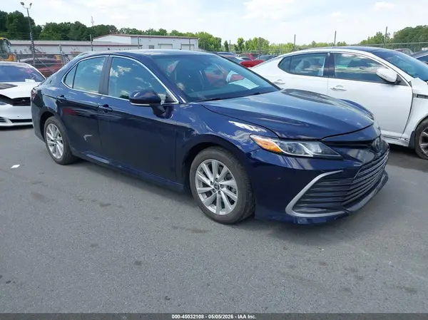 4T1R11AK8NU069329 2022 TOYOTA CAMRY - Image 1