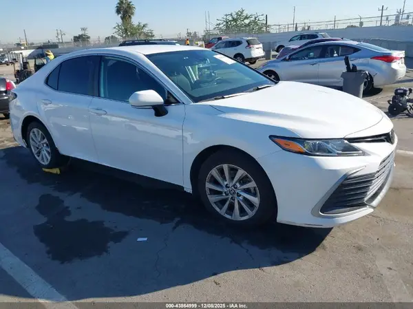 4T1R11AK8PU135591 2023 TOYOTA CAMRY - Image 1