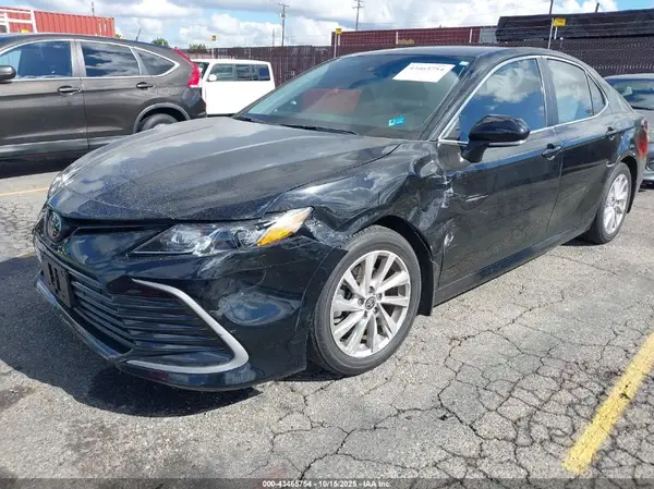 4T1R11AK8PU137907 2023 TOYOTA CAMRY - Image 2