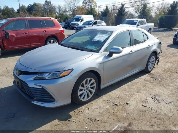 4T1R11AK8PU819394 2023 TOYOTA CAMRY - Image 2