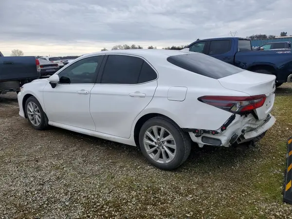 4T1R11AK8PU830329 2023 TOYOTA CAMRY - Image 2