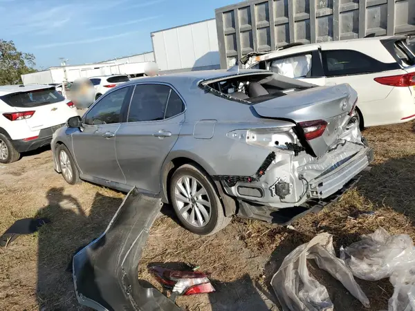 4T1R11AK8RU242966 2024 TOYOTA CAMRY - Image 2