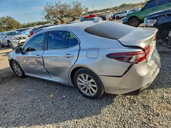 4T1R11AK8RU253644 2024 TOYOTA CAMRY - Image 2