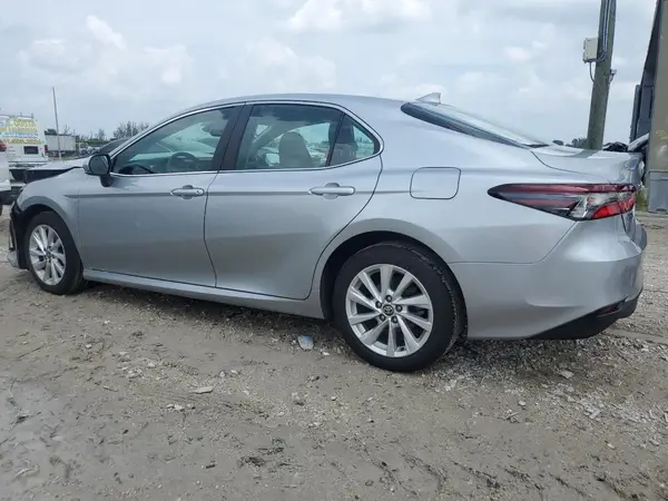 4T1R11AK8RU256110 2024 TOYOTA CAMRY - Image 2