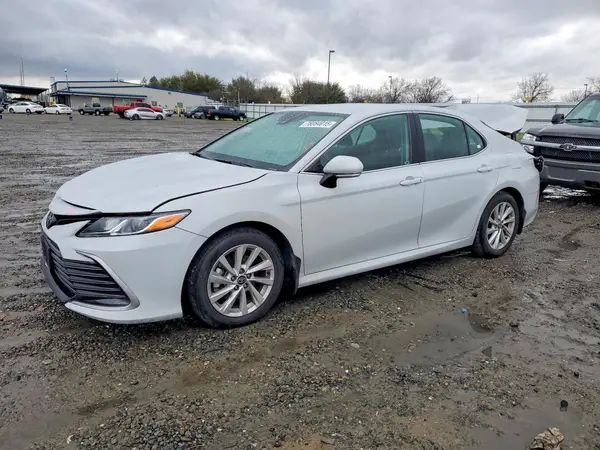 4T1R11AK8RU256768 2024 TOYOTA CAMRY - Image 1