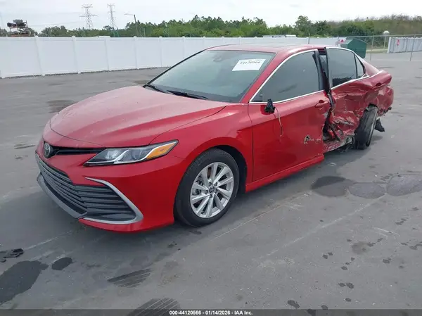 4T1R11AK8RU263929 2024 TOYOTA CAMRY - Image 2