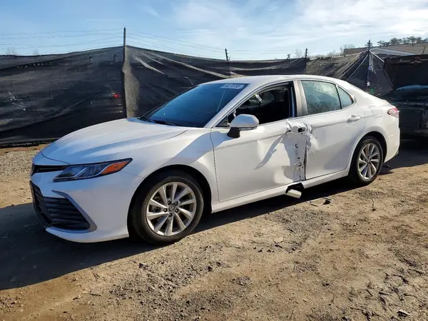 4T1R11AK8RU881476 2024 TOYOTA CAMRY - Image 1
