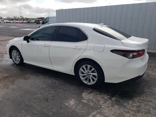 4T1R11AK8RU892073 2024 TOYOTA CAMRY - Image 2