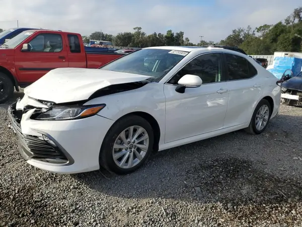 4T1R11AK8RU898424 2024 TOYOTA CAMRY - Image 1
