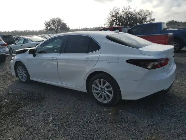 4T1R11AK8RU898424 2024 TOYOTA CAMRY - Image 2