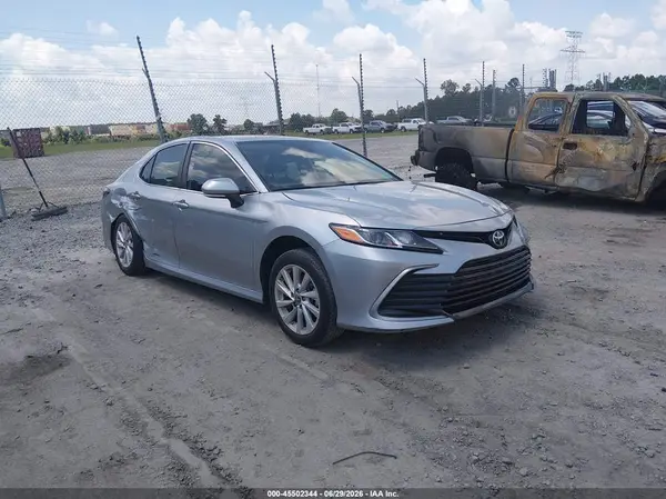 4T1R11AK8RU921037 2024 TOYOTA CAMRY - Image 1