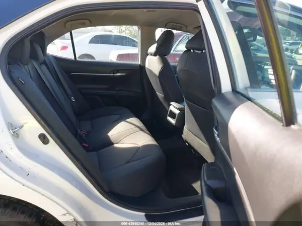 4T1R11AK9MU493164 2021 TOYOTA CAMRY - Image 8