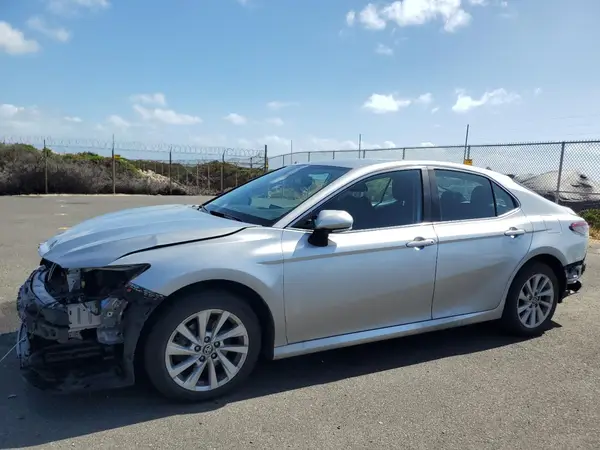 4T1R11AK9MU567733 2021 TOYOTA CAMRY - Image 1