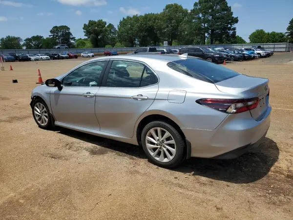 4T1R11AK9MU581292 2021 TOYOTA CAMRY - Image 2