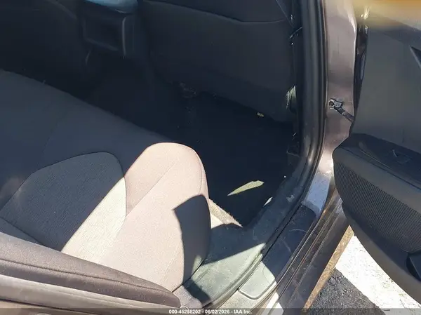 4T1R11AK9MU597623 2021 TOYOTA CAMRY - Image 8