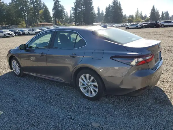 4T1R11AK9NU075608 2022 TOYOTA CAMRY - Image 2