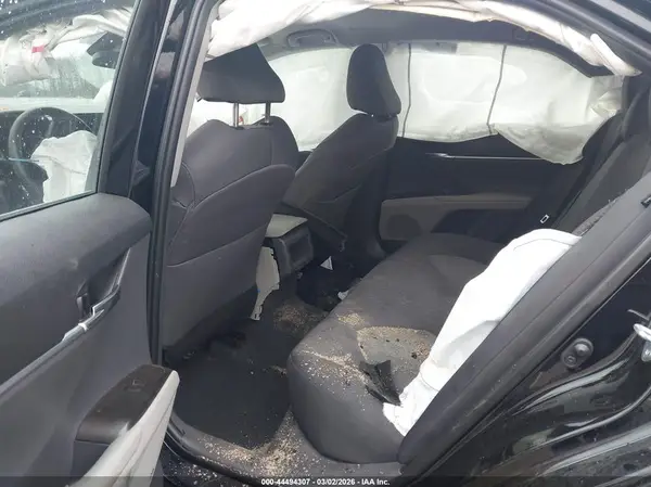 4T1R11AK9NU626930 2022 TOYOTA CAMRY - Image 8