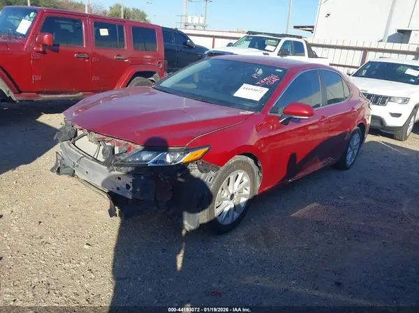 4T1R11AK9NU628757 2022 TOYOTA CAMRY - Image 2