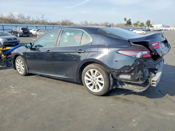 4T1R11AK9NU664545 2022 TOYOTA CAMRY - Image 2