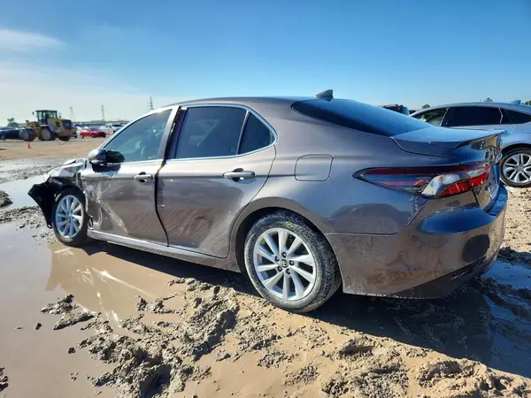 4T1R11AK9PU101174 2023 TOYOTA CAMRY - Image 2