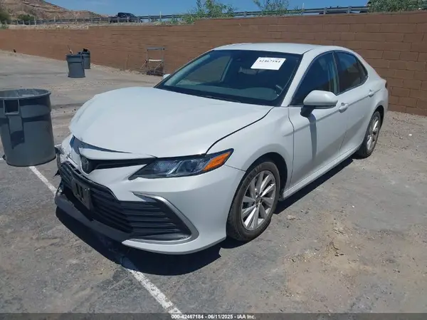 4T1R11AK9PU127614 2023 TOYOTA CAMRY - Image 2