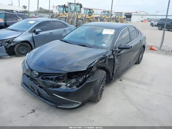 4T1R11AK9PU156739 2023 TOYOTA CAMRY - Image 2