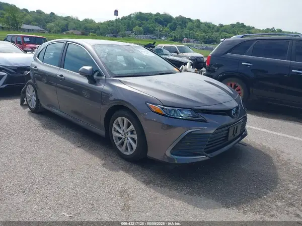 4T1R11AK9PU832736 2023 TOYOTA CAMRY - Image 1