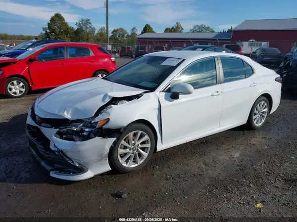 4T1R11AK9PU836611 2023 TOYOTA CAMRY - Image 2