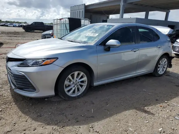 4T1R11AK9RU243883 2024 TOYOTA CAMRY - Image 1