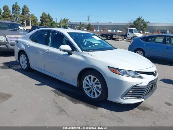 4T1R11AK9RU247335 2024 TOYOTA CAMRY - Image 1