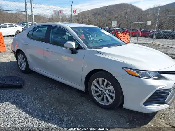 4T1R11AK9RU247741 2024 TOYOTA CAMRY - Image 1
