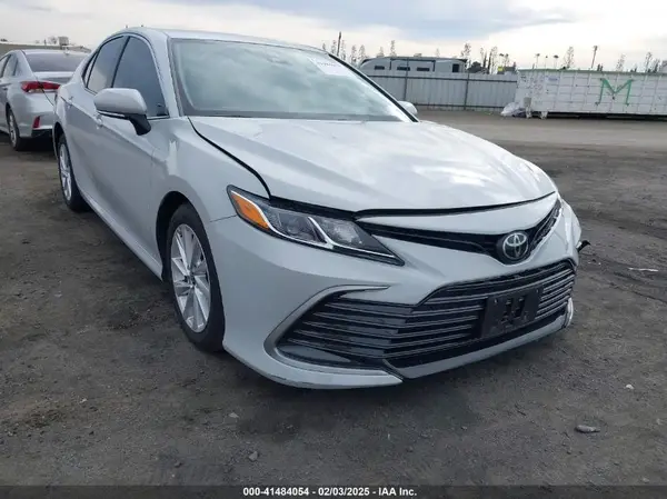 4T1R11AK9RU256245 2024 TOYOTA CAMRY - Image 1
