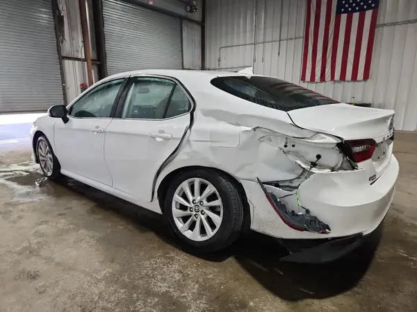 4T1R11AKXMU478379 2021 TOYOTA CAMRY - Image 2