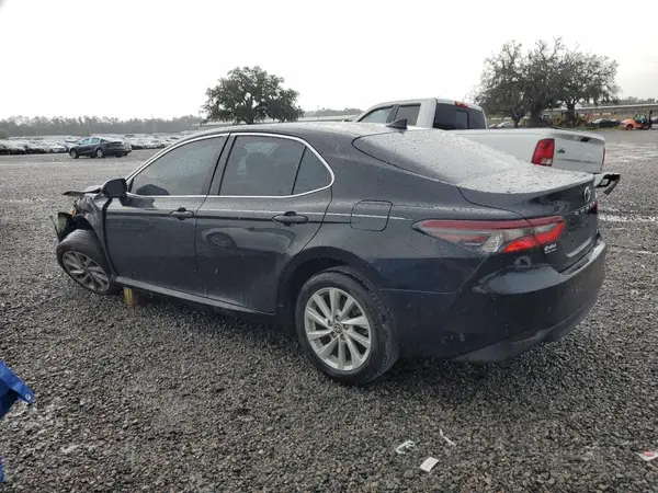 4T1R11AKXMU516693 2021 TOYOTA CAMRY - Image 2
