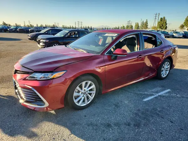 4T1R11AKXMU549600 2021 TOYOTA CAMRY - Image 1