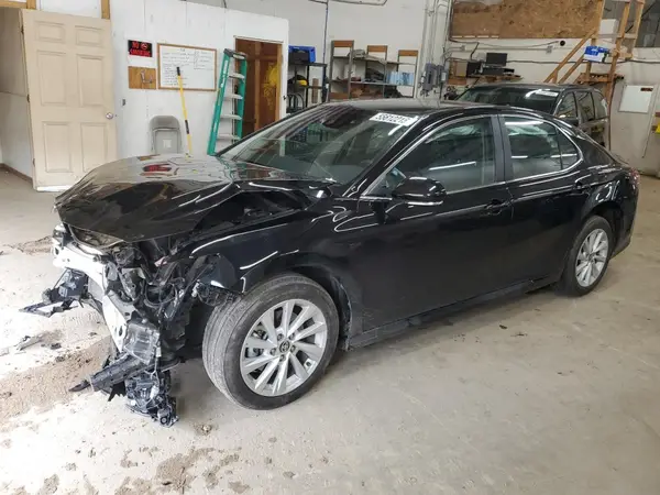 4T1R11AKXMU581088 2021 TOYOTA CAMRY - Image 1