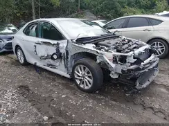 4T1R11AKXNU057585 2022 TOYOTA CAMRY