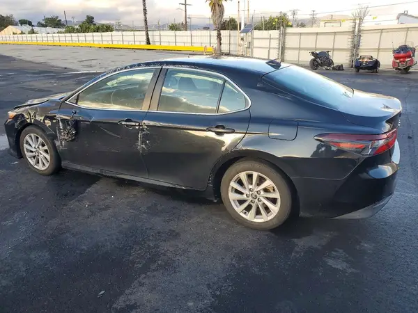 4T1R11AKXNU661959 2022 TOYOTA CAMRY - Image 2