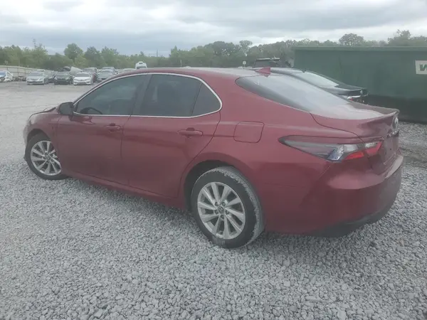 4T1R11AKXNU668927 2022 TOYOTA CAMRY - Image 2