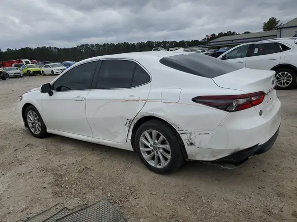 4T1R11AKXNU672136 2022 TOYOTA CAMRY - Image 2