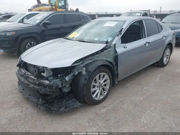 4T1R11AKXPU152098 2023 TOYOTA CAMRY - Image 2