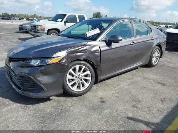 4T1R11AKXPU760543 2023 TOYOTA CAMRY - Image 2