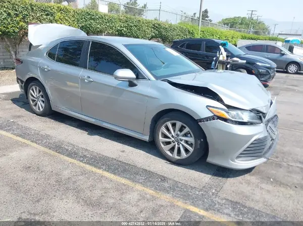 4T1R11AKXPU801205 2023 TOYOTA CAMRY - Image 1