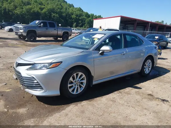 4T1R11BK0MU022485 2021 TOYOTA CAMRY - Image 2