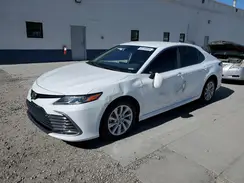 4T1R11BK0NU063975 2022 TOYOTA CAMRY